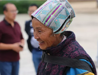 你的笑顏，是我最大的鼓勵——記文山東山鄉(xiāng)捐贈