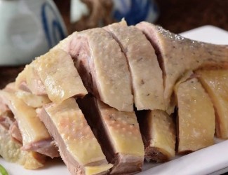 一道能補虛活血、化痰止咳平喘的美食——三七銀杏蒸白鴨